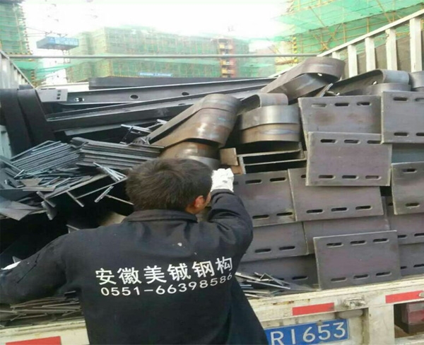 安徽二建宿松鋼結(jié)構(gòu)門頭雨棚760平方