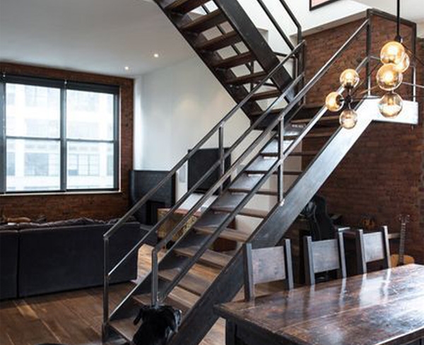 安慶客戶別墅鋼結(jié)構(gòu)隔層及樓梯