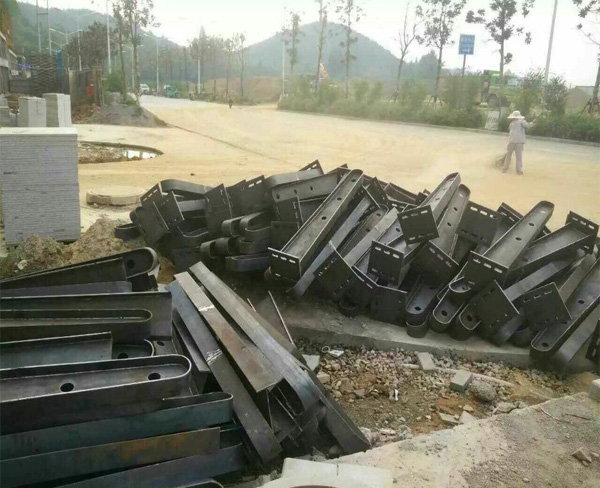 安徽二建宿松鋼結(jié)構(gòu)門頭雨棚760平方