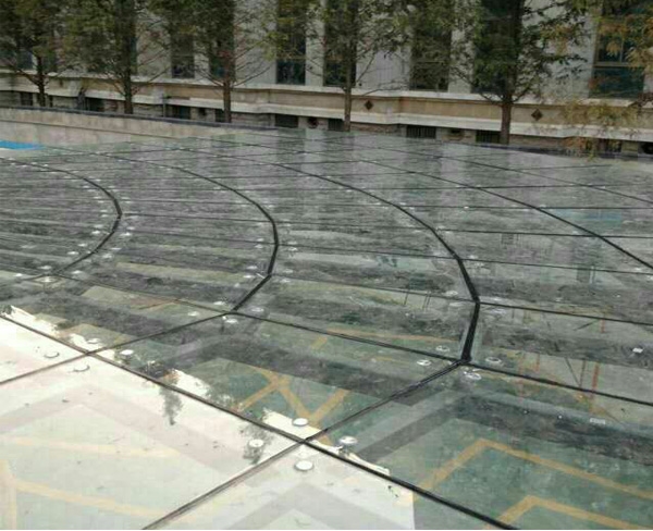 阜陽(yáng)國(guó)禎燃?xì)庹{(diào)度中心車庫(kù)雨棚