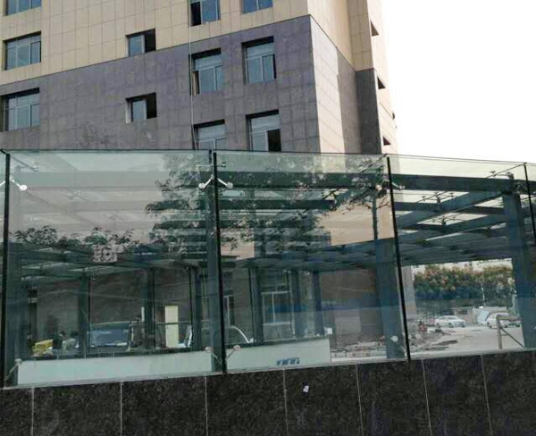 阜陽(yáng)國(guó)禎燃?xì)庹{(diào)度中心車庫(kù)雨棚