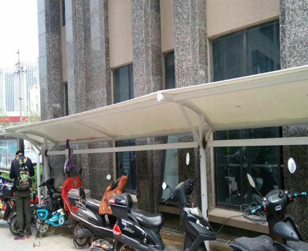 華地置業(yè)，華地公館車棚