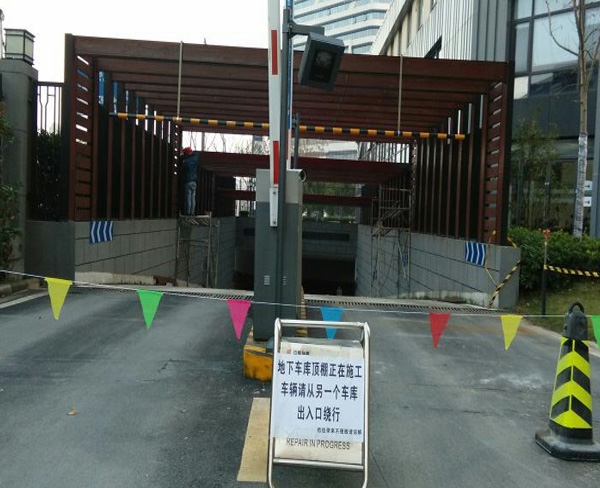 南通建工依瀾雅居車庫(kù)雨棚