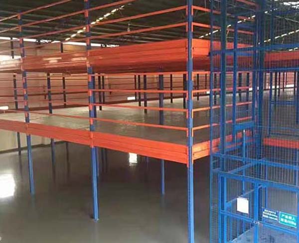 鋼結(jié)構(gòu)平臺(tái)