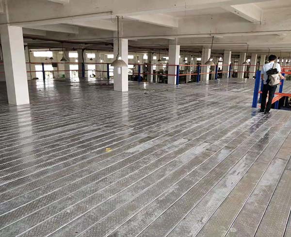 鋼結(jié)構(gòu)平臺(tái)